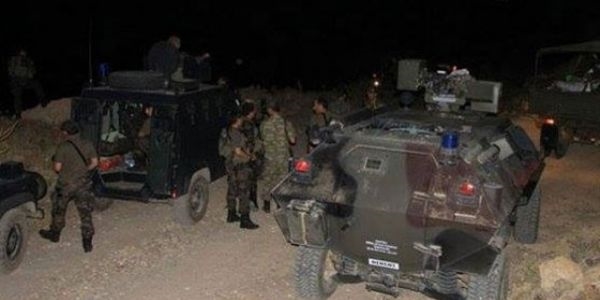 Askeri araçlar kaza yaptı: 4 yaralı