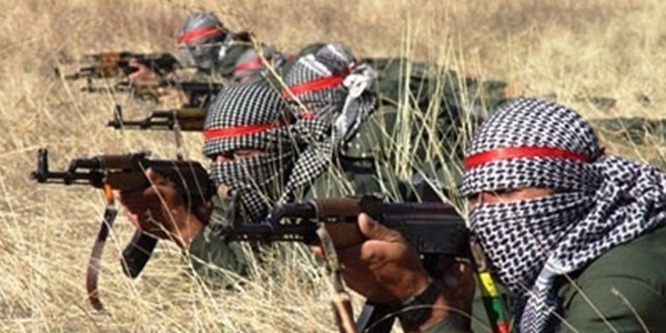 Sivil araca silahlı saldırı: 2 asker yaralı