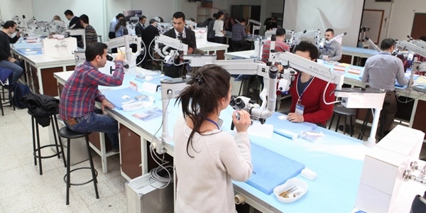 Genç doktorlar için yurtdışında mikrocerrahi eğitimi