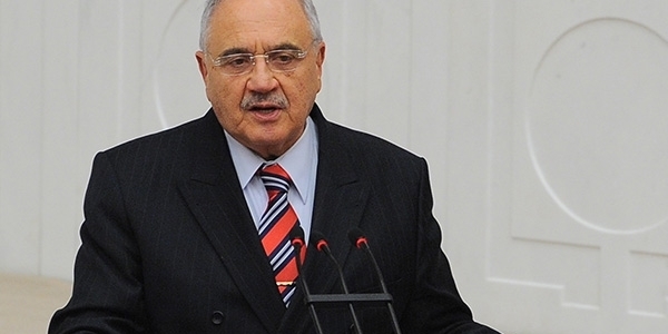 'Tezkerenin tek hedefi, içteki ve dıştaki teröristlerdir'