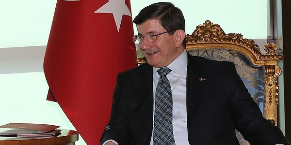 Davutoğlu Iraklı Türkmen gençleri kabul etti