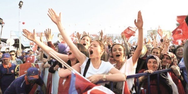 Öğrenciye maaş her aileye sigorta vaadi