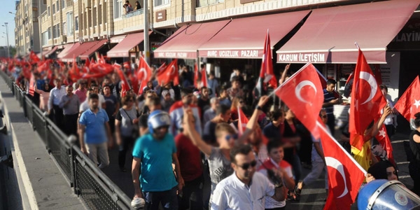 Vatandaşlar, bir çok ilde HDP binalarına yürüdü