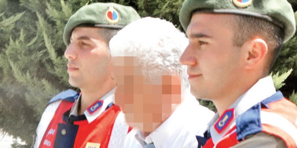 İlkokul öğretmenine cinsel tacizden 50 yıl