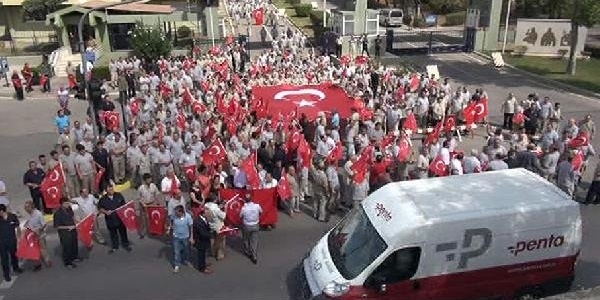 D-100'de teröre tepki yürüyüşü