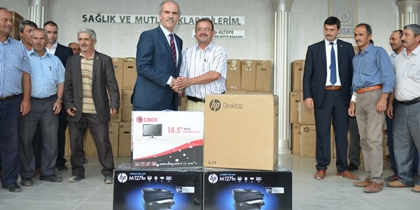Büyükşehir'den 139 muhtara bilgisayar