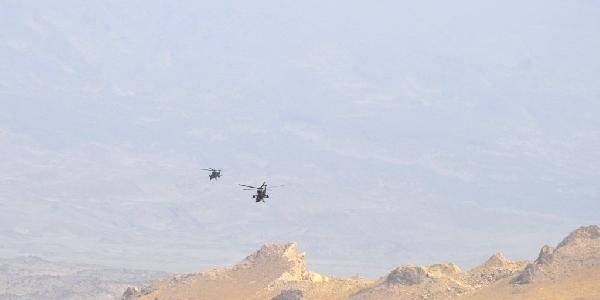 Kobralar Ağrı Dağı'nı bombalıyor