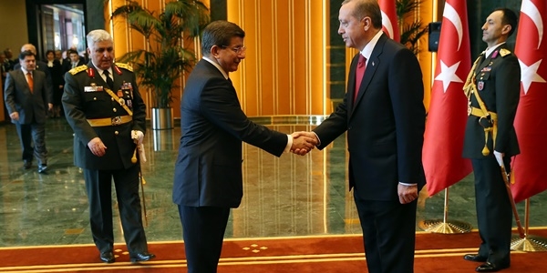 Cumhurbakan Erdoan, Davutolu'n tebrik etti