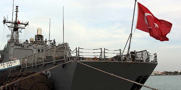 TCG Gemlik firkateyni Cibuti'de