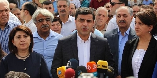Demirtaş: Sorunları diyalogla çözmeye hazırız