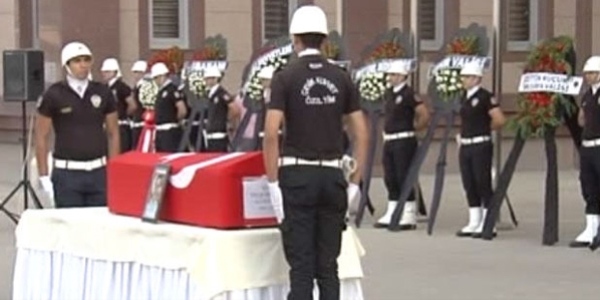 Şehit polis memuru Ali Öztürk için tören düzenlendi