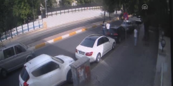 AA Diyarbakır Bölge Müdürlüğü'ne saldırdı