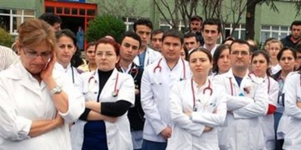 Atanamayan sağlıkçılardan Doğu'da görev yapma isteği