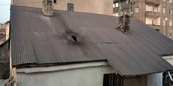 Hakkari'de hendek kapatan polise ateş açıldı!