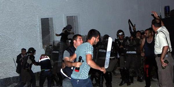 Bolu'da şehit babası provokasyonu önledi