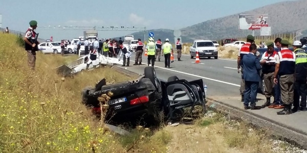 AK Partili vekilin aracı kaza yaptı: 2 ölü