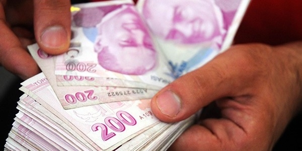 İdari tatilde çalışan mesai ücreti alabilir mi?