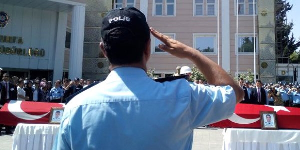 Şehit 2 polisin naaşı, törenle memleketlerine uğurlandı