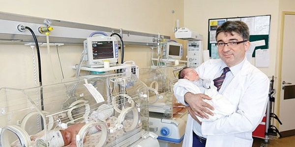 Doğduğu hastaneye başhekim oldu