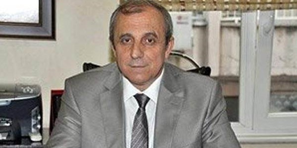 AK Parti'de bir isim adaylıktan çekildi