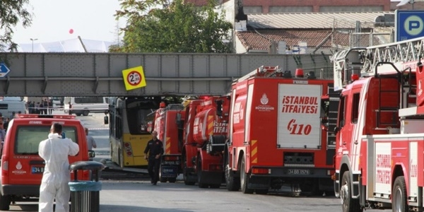 İstanbul'da otobüsün yakıt deposunda patlama: 26 yaralı
