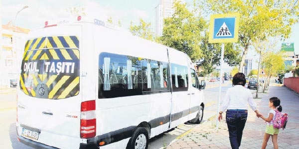 Okul servislerinde 'uzak mesafe' oyunu
