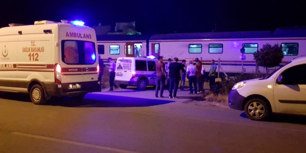 Sivas'ta yolcu treninin çarptığı bir kişi hayatını kaybetti