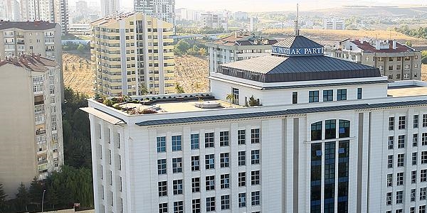 AK Parti'de bayramlaşma ikinci gün yapılacak