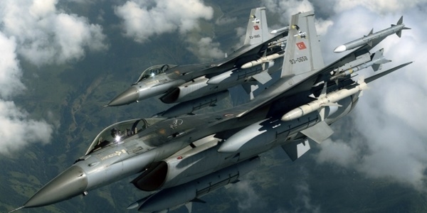 Hakkari'de terör örgütüne hava harekatı