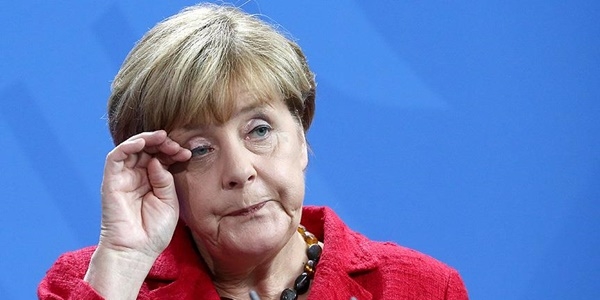 Merkel: Trkiye ile birlikte d snrlarmz koruyabiliriz