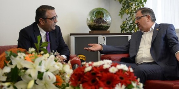Bayramlaşmada yasaklanan 'Haydi Bismillah' polemiği