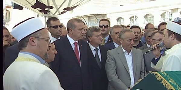 Erdoğan iş adamı Cevahir'in cenaze törenine katıldı