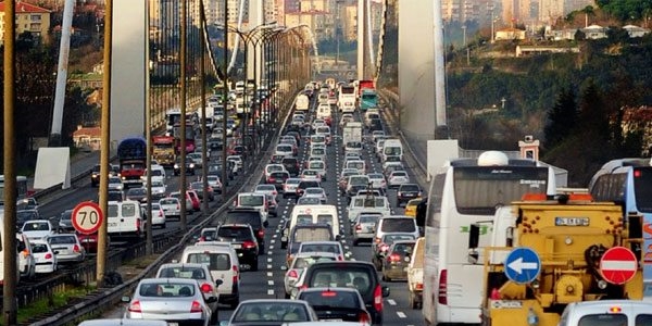 stanbul trafiinde bayram