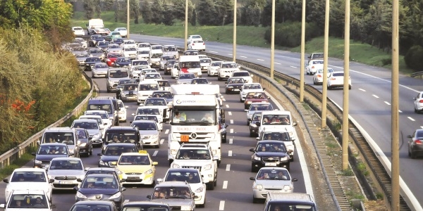 Trafikte dönüş çilesi