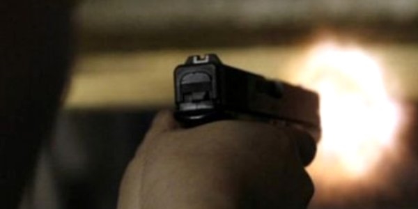 Polis kazayla arkadaşını vurdu