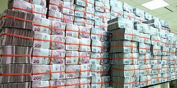 Bankacılık sektörünün kredi hacmi azaldı