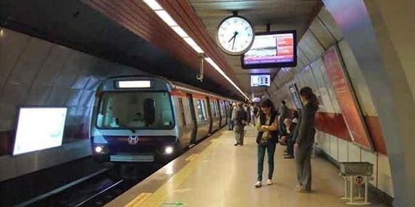 Marmaray seferleri 'katener arızası'ndan aksamış