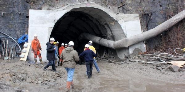 KİT'lerin ilk altı ayda görev zararı 596,5 milyon lira