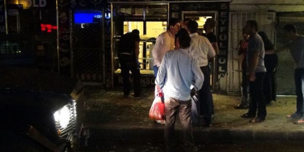 Diyarbakır'da iş yerine bombalı saldırı!