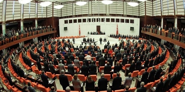 Yeni bakanlar yemin etti