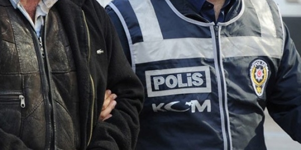 Aboneleri dolandırarak kampanyalı cihaz aldığı iddiası