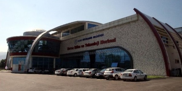 Bursa'da geleceğin yazılımcıları yetişiyor