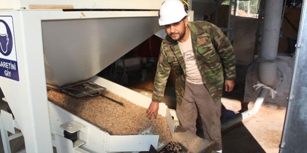 Fosil yakıta alternatif biokütle yakıt üretildi