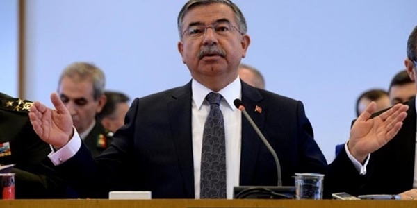 Yılmaz: Milletvekilleri maaşlarını hayır kurumuna bağışlasın