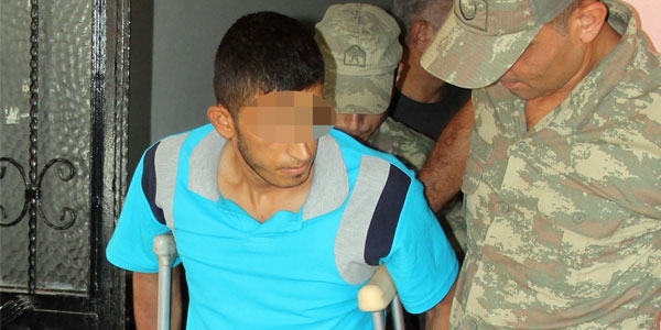 Askerden hava değişimine geldi polise molotof attı