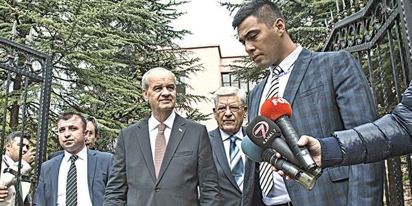 TSK'ya oynanan oyunun arkasında paralel yapı var