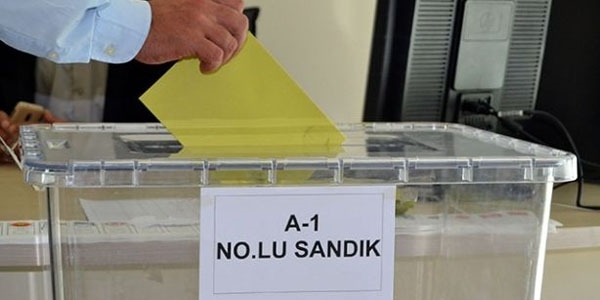 Gümrüklerde oy kullanma işlemi başladı