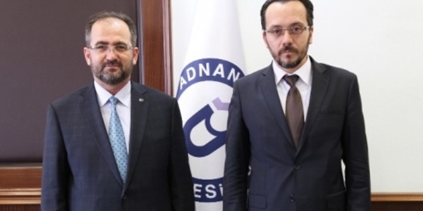 'İlahiyat neslinin imajı son derece negatif'