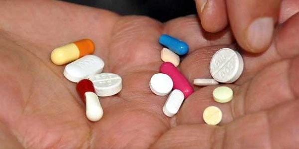 'Antibiyotik en az 5 yudum suyla içilmeli'