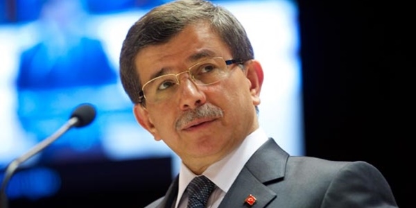 Davutoğlu, seçim çalışmalarını 3 gün boyunca iptal etti
